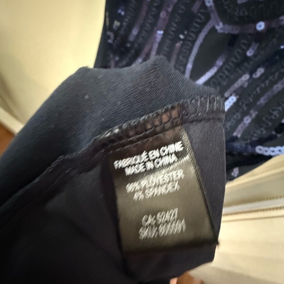 Lily Morgan Women's Black and Purple Sequin Top - Picture 5 of 6